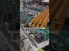 Nuestro adhesivo de fusión en caliente garantiza un perfil impecable para la madera y el metal.